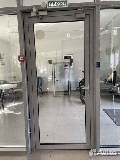 Изготовление алюминиевых дверей