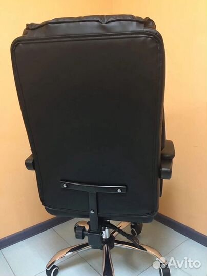 Компьютерное кресло Boss с функцией массажа