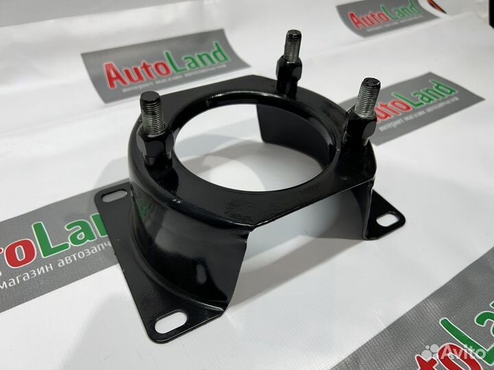 Кронштейн запаски Шевроле Нива 2123