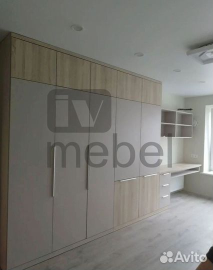 Шкаф купе с зеркалом