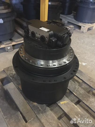 Редуктор хода с мотором Hyundai R210-7