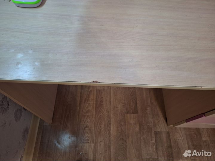 Письменный стол