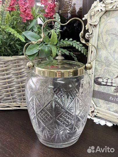 Бисквитница хрустальная