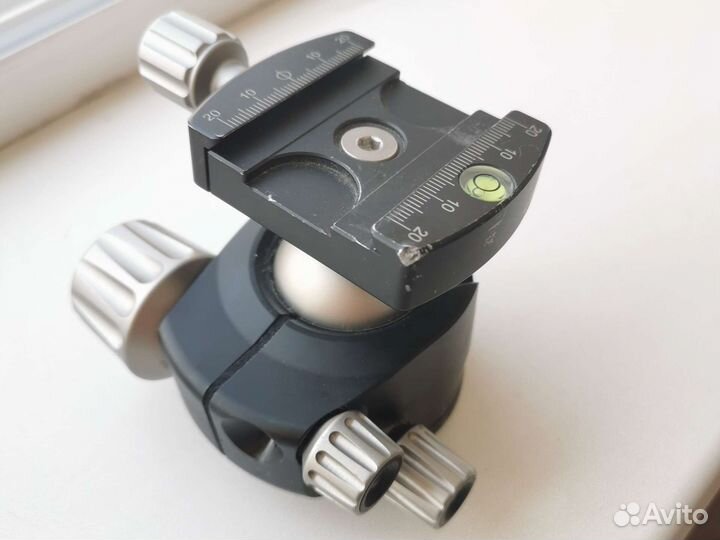 Штативная голова Falcon Eyes Dynamics 154