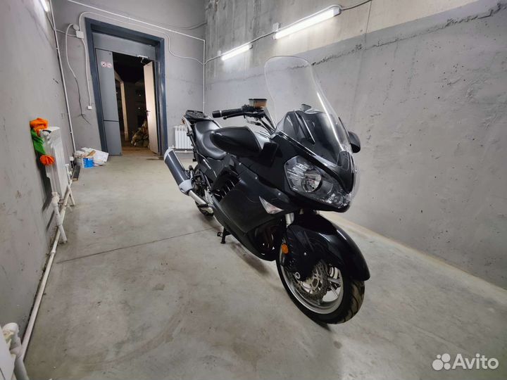 Kawasaki GTR 1400 (concours 14), 2009