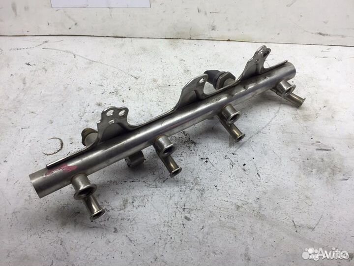 Топливная рампа Volkswagen Tiguan 1 cawb 2.0