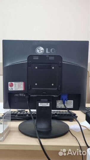 Монитор LG flatron E1910