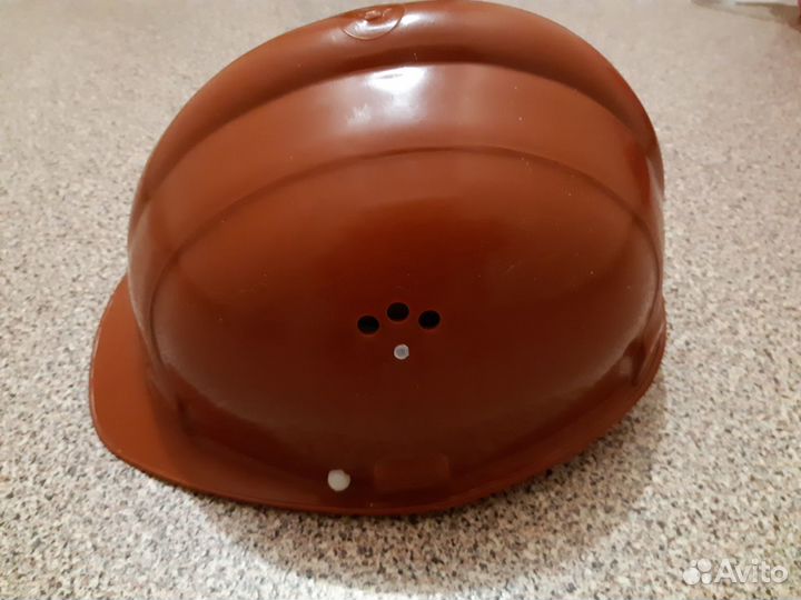 Продаю защитную каску 