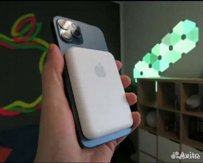 iPhone battery pack MagSafe