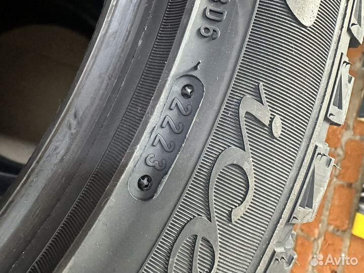 Antares Grip 60 Ice 255/45 R20 105H