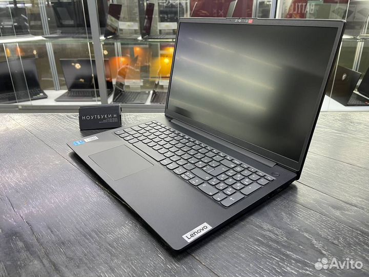 Нoвый ноутбук Lenovo V15 G3 i3/8/256