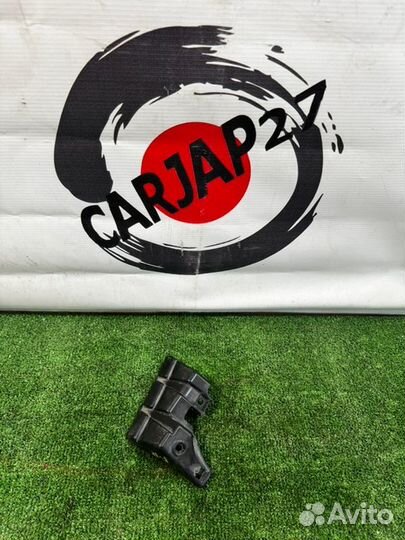 Крепление туманки переднее правое Lexus Rx300