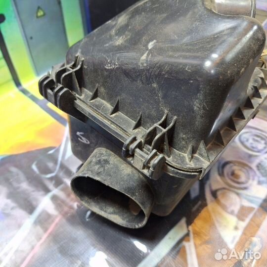 Корпус воздушного фильтра Geely Mk седан MR479QA