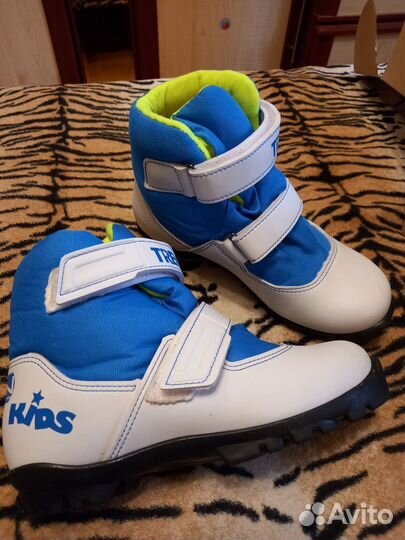 Лыжные ботинки