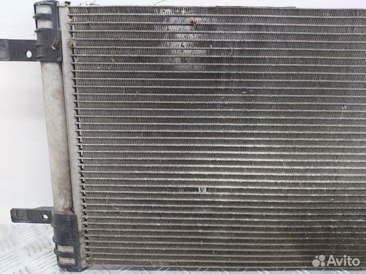 Б/У Радиатор кондиционера behr 9816746580