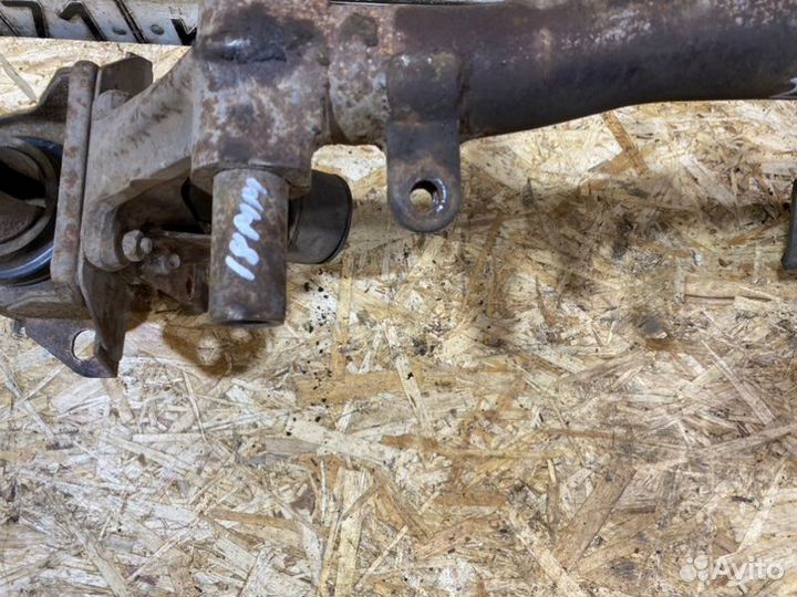 Передняя балка Ваз 21214 2011