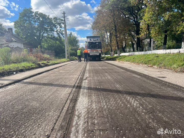 Разнорабочий для восстановления дорог на Донбассе