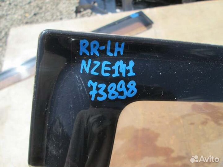 Ветровик задний левый Toyota Corolla Fielder