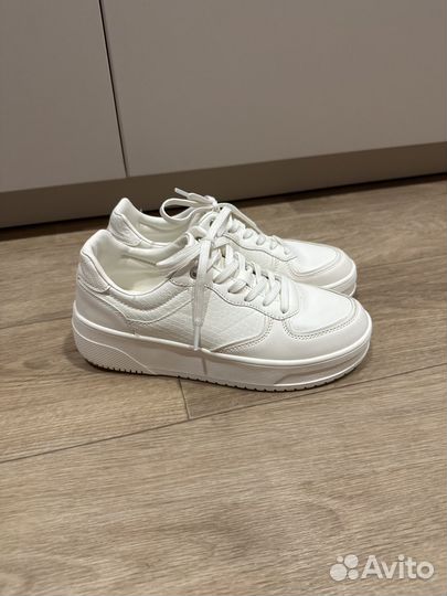 Кроссовки zara новые