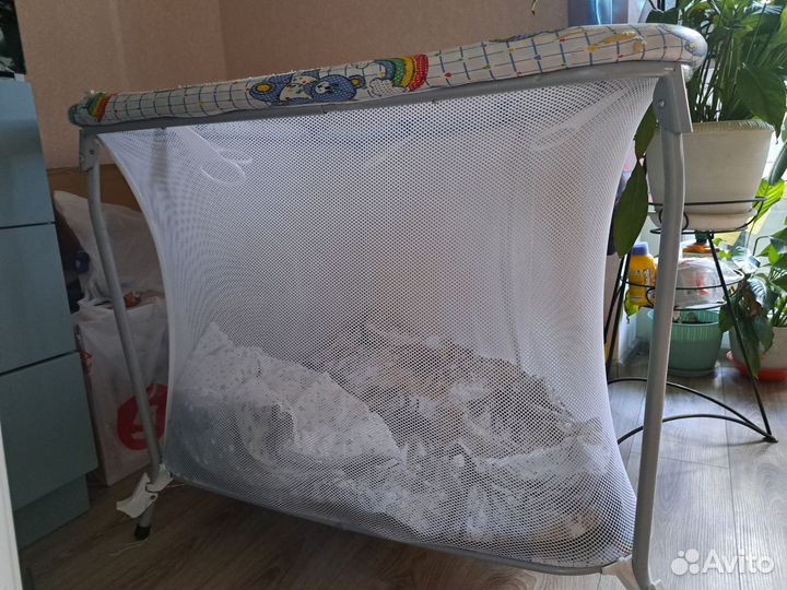 Манеж угловой детский