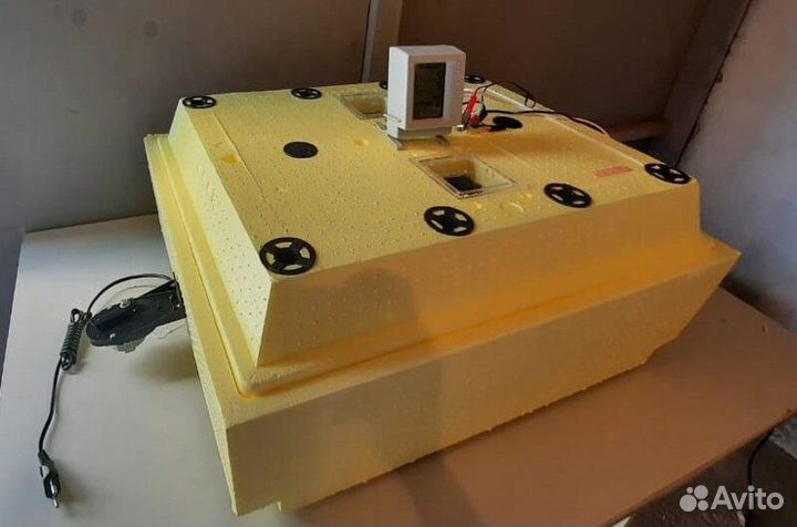 Инкубатор Золушка-2020 до 98 яиц автомат 220/12В