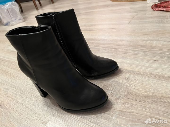 Сапоги женские