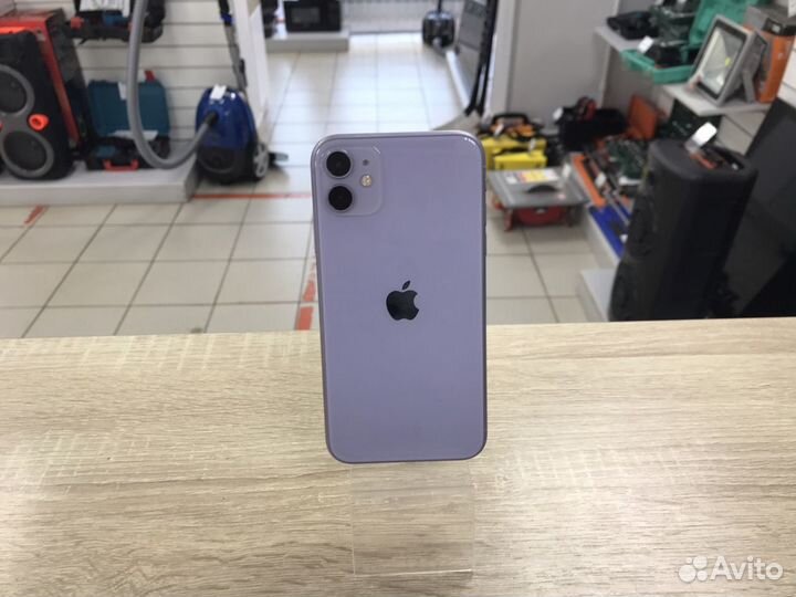 iPhone 11, 64 ГБ