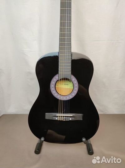 Классическая гитара Martin Romas