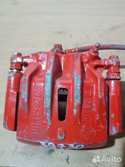 Суппорт передний Toyota Caldina ST215G 3sgte