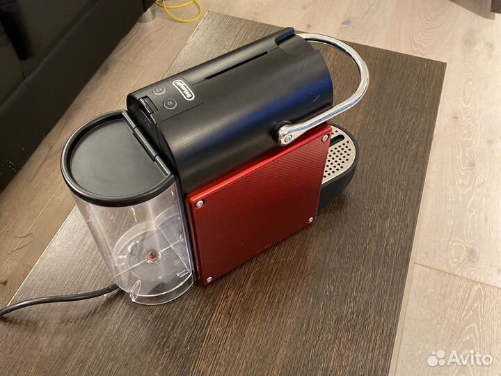 Кофемашина delonghi nespresso EN 124 R
