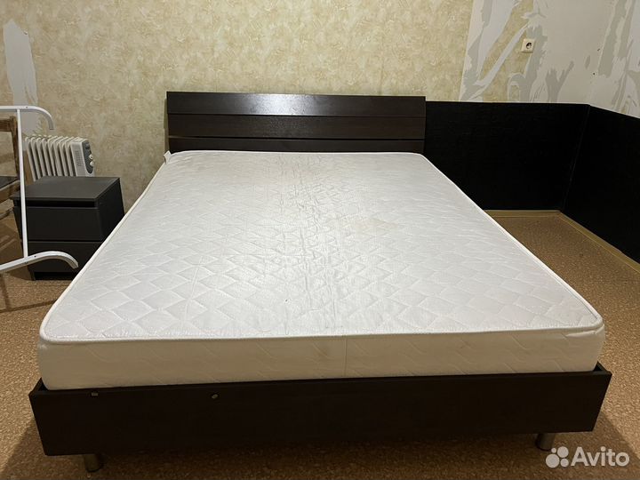 Кровать с матрасом бу