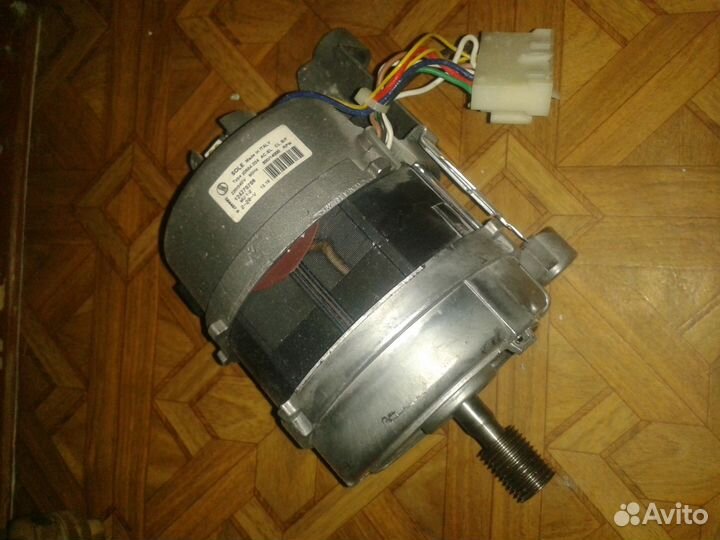Двигатель от стиральной машины Zanussi