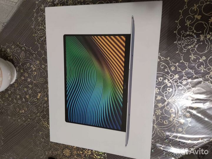 Ультрабук Realme book 8/256 i3