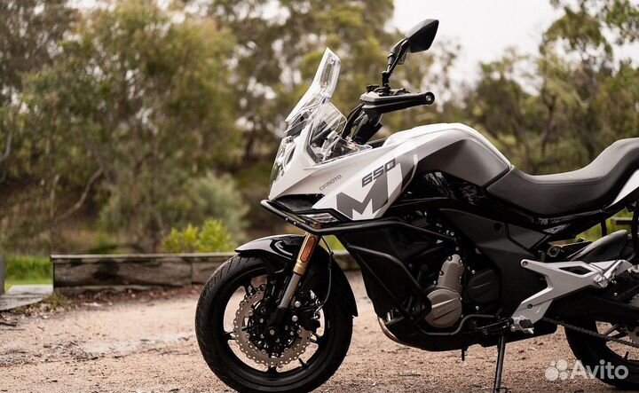 Мотоцикл cfmoto 650MT