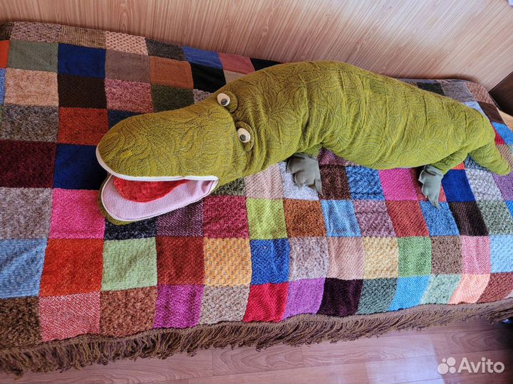 Крокодил подушка