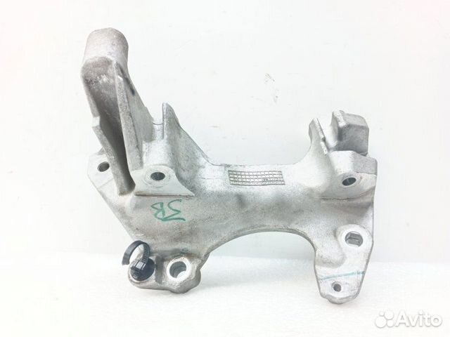 Кронштейн генератора Nissan Qashqai J11 1.2