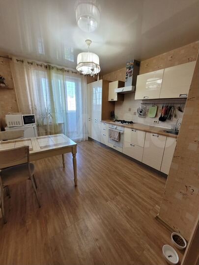 2-к. квартира, 56 м², 8/10 эт.