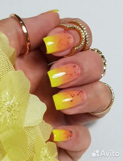 Коррекция наращённых ногтей