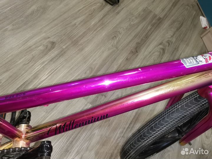 Трюковой велосипед BMX