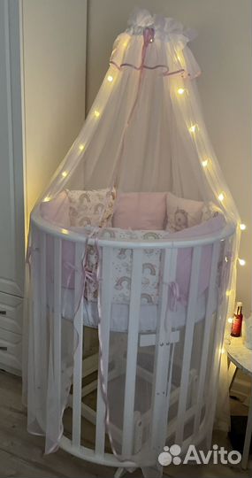 Кроватка детская с маятником +пеленальный стол