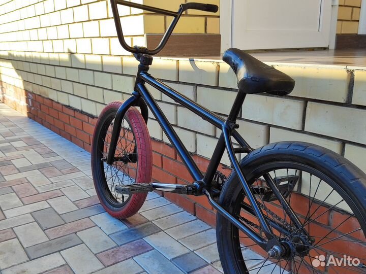 Трюковой велосипед BMX