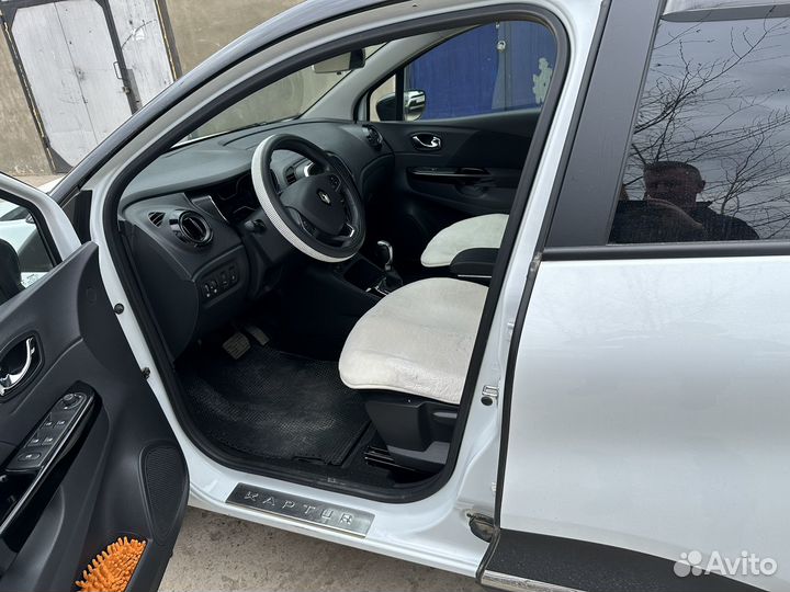 Renault Kaptur 2.0 AT, 2016, 31 000 км