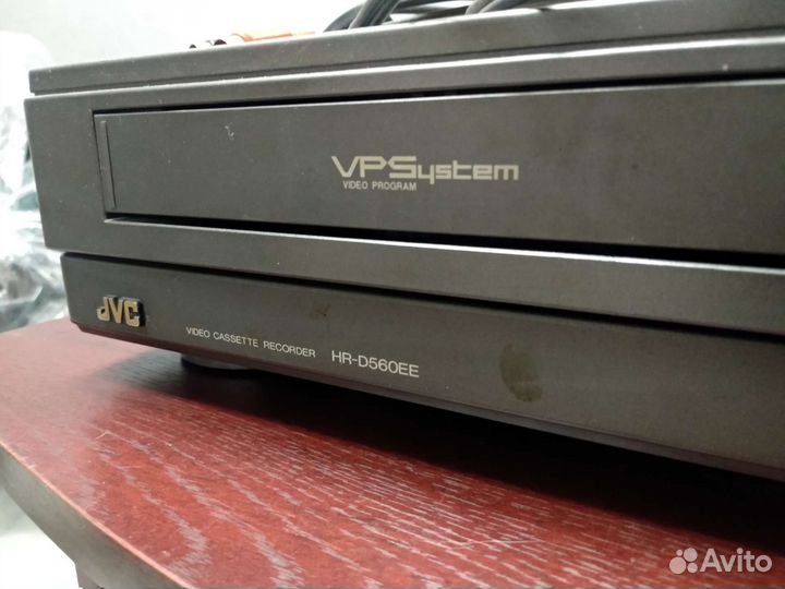 Видеомагнитофон jvc