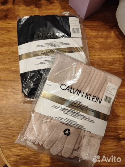 Набор шапка/шарф/перчатки calvin klein черн/беж