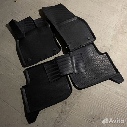 Коврики на Тигуан 2