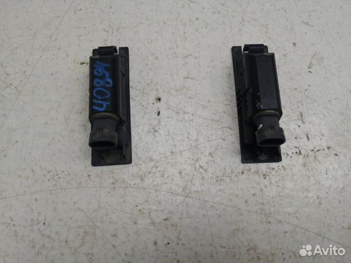 Фонарь освещения номерного знака Opel Astra H