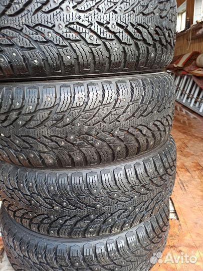 Nokian Tyres Hakkapeliitta 9 SUV 215/60 R17