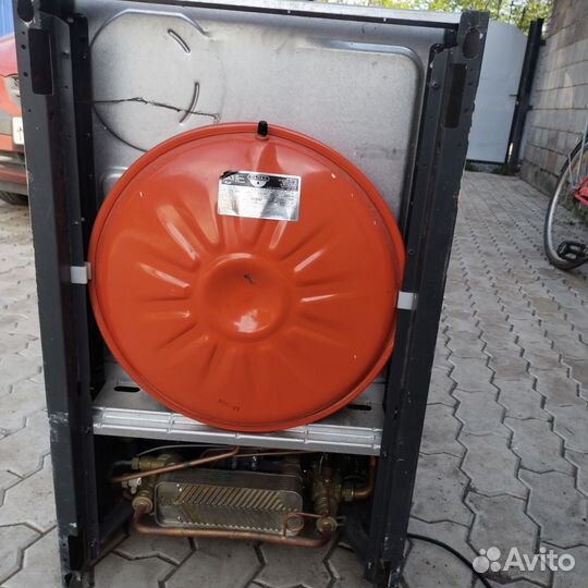 Газовый котел двухконтурный baxi 24