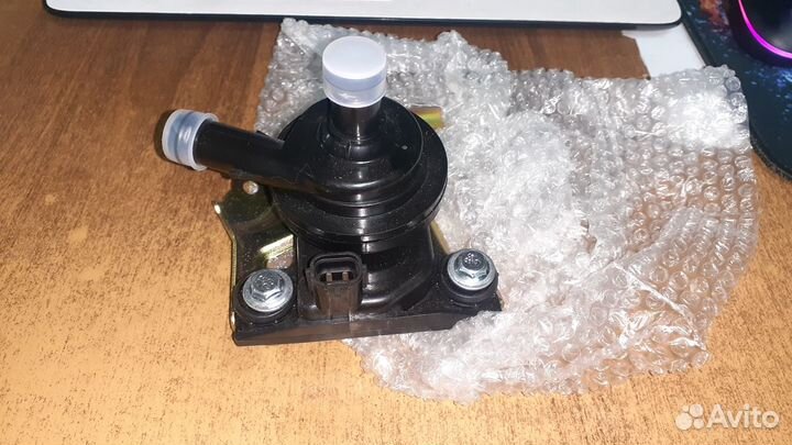 Тойота Приус 20 помпа инвертора (новая)