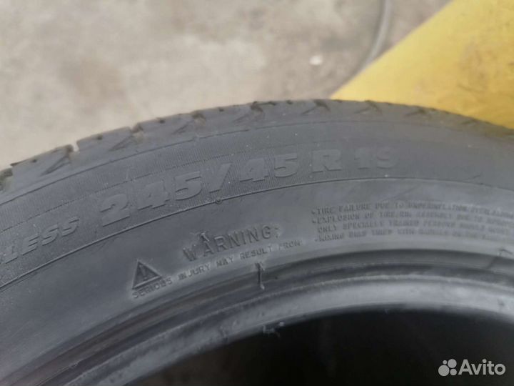 Michelin X-Ice 3 245/45 R19
